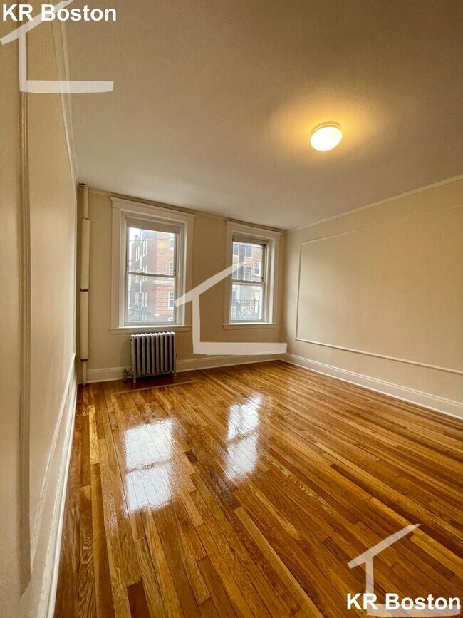 Building Photo - 7 Vinal St