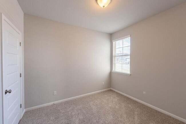 Foto del edificio - 12411 Zenyatta Dr