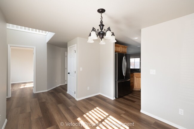 Building Photo - Beautifully Remodeled 4 Bedroom + Office H...