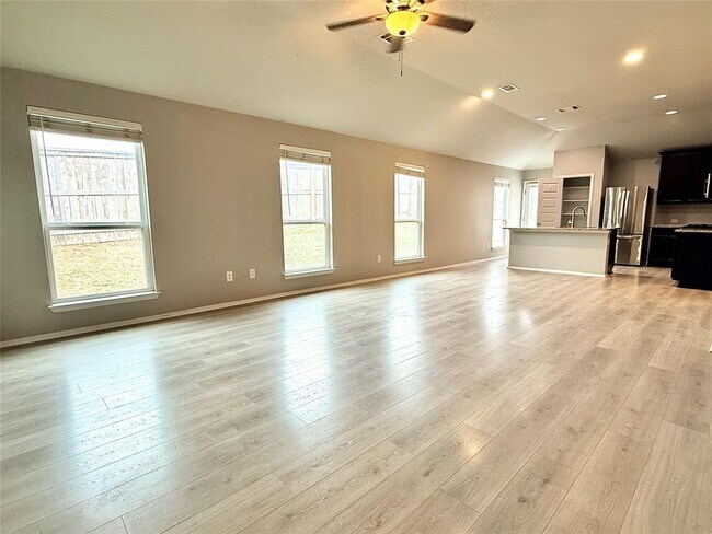 Foto del edificio - 5629 Corso Ct