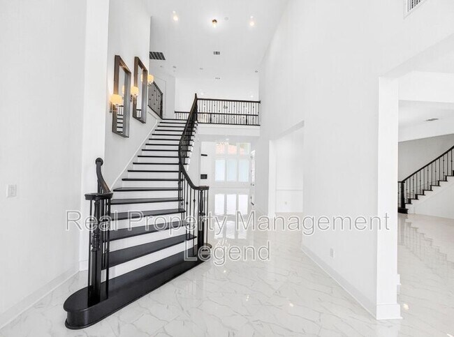Building Photo - 809 Jamestown Ln