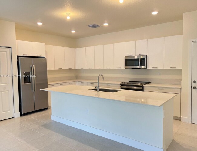 Foto del edificio - 8224 NW 43rd St