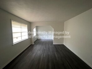 Building Photo - 3269 Sunrise St