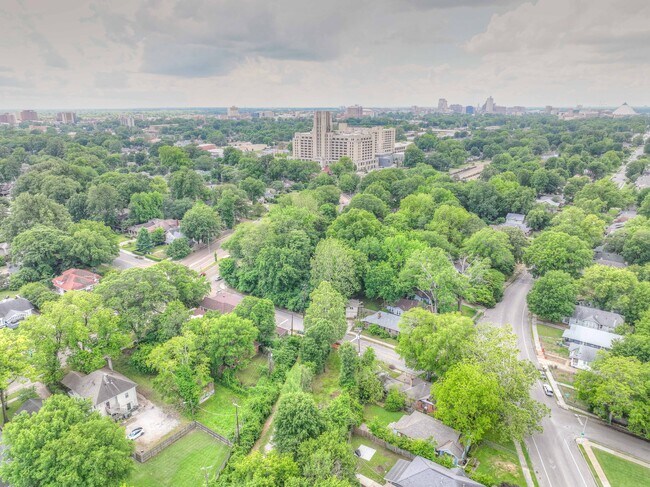 Foto del edificio - 1524 N Parkway