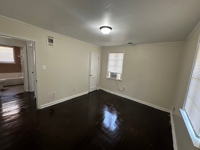 Foto del edificio - 454 E Norwood Ave