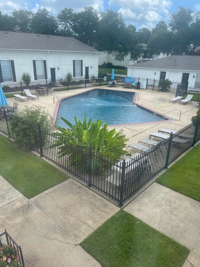 5025 Wayneland Dr Unit L3, Jackson, MS 39211 Condo for Rent in