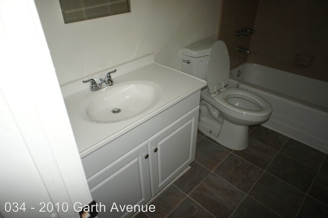 Foto del interior - 2010 S Garth Ave