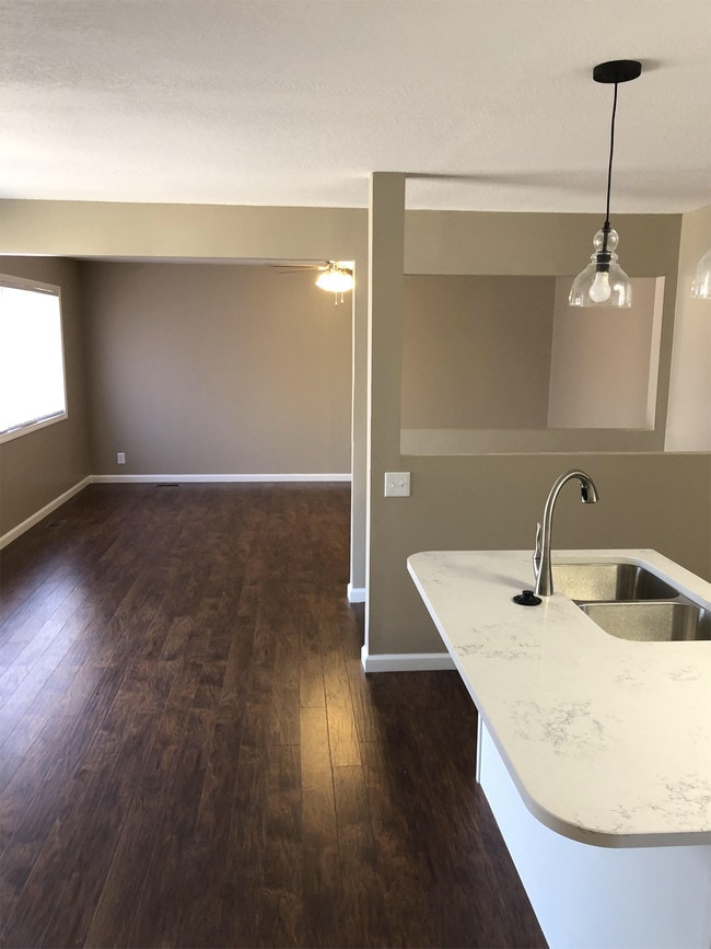 Foto del edificio - 1256 N Country Acres Ave