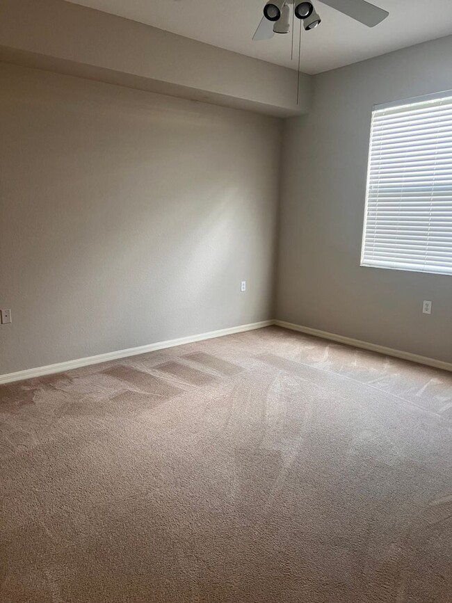 Foto del edificio - Osprey Cove ~ 2 bed 2 bath ~ Ashbury floor...