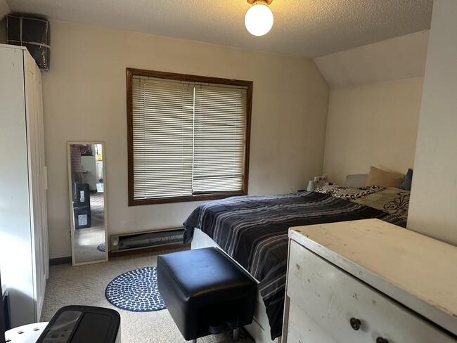 Foto del edificio - 3829 Bloomington Ave