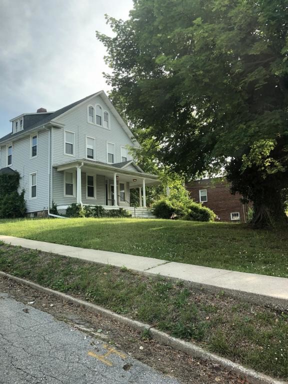 Foto principal - 57 Burke Ave