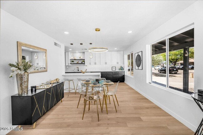 Foto del edificio - 14635 N 37th Pl