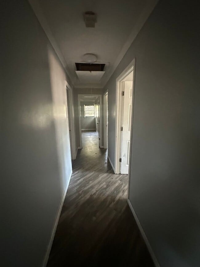 Building Photo - 2638 Deeb Dr