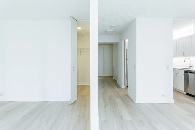 Building Photo - 211 E Wacker Dr