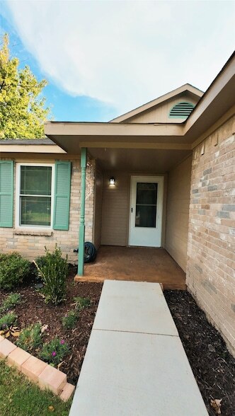 Photo - 1404 Woodfern Drive House