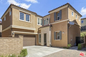Building Photo - 20705 W Chestnut Cir