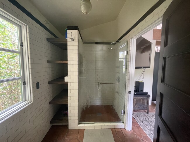 Building Photo - 232 E Los Olivos St