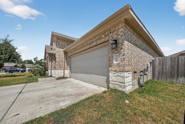 Foto del edificio - 18102 Humber River Ln
