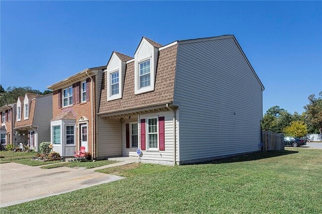 Building Photo - 5684 Campus Dr
