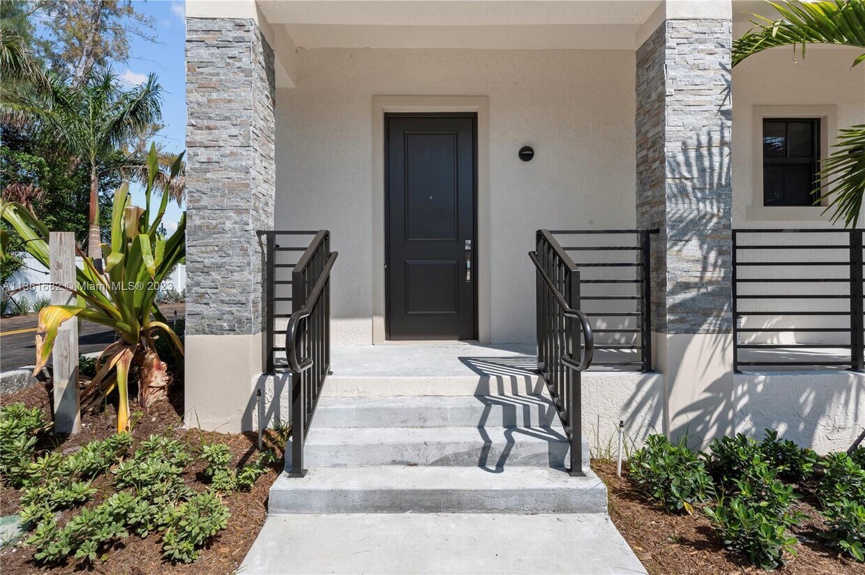 5745 SW 44th Ct Unit 101, Davie, FL 33314 Room for Rent in Davie, FL