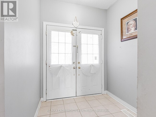 Building Photo - 81 Lahore Crescent