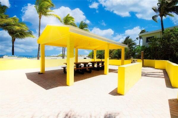 Foto del edificio - 1391 S Ocean Blvd