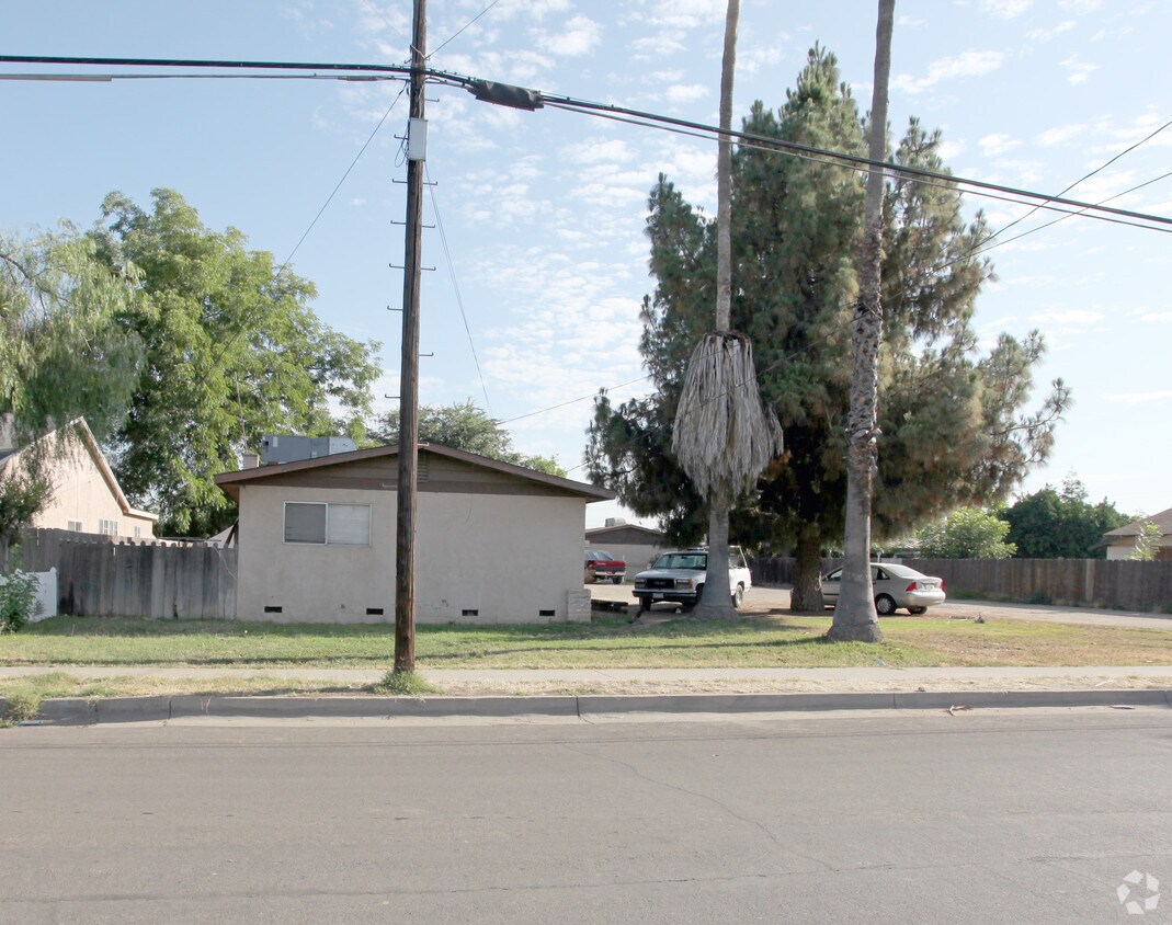 Primary Photo - 1125 E Park Way