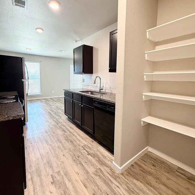 Foto del edificio - 2603 Winfield Ave