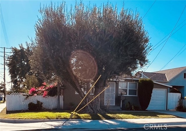 Building Photo - 8564 Cole St