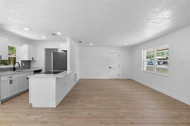 Foto del edificio - 2240 Conway Dr