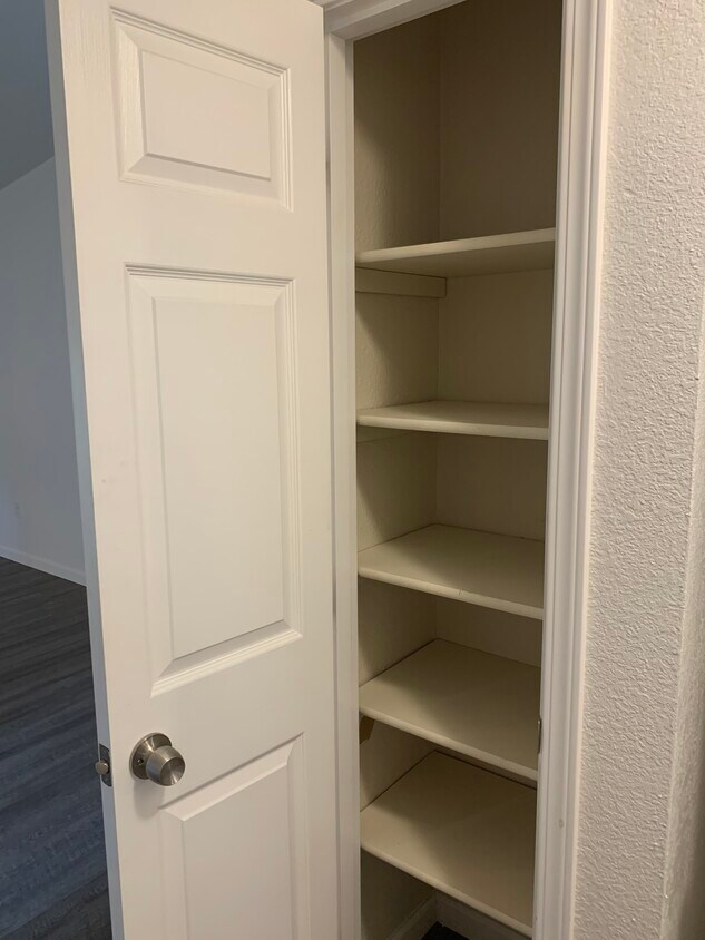 Extra storage space - 12626 Ne 118th St, Apt 3