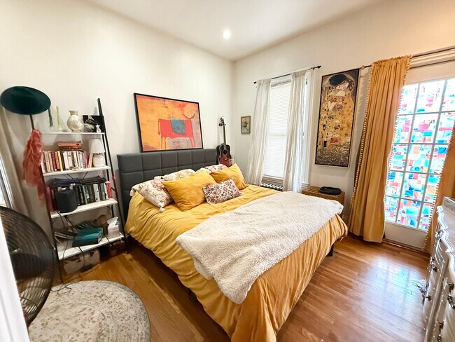 Foto del edificio - 81 Old Harbor St