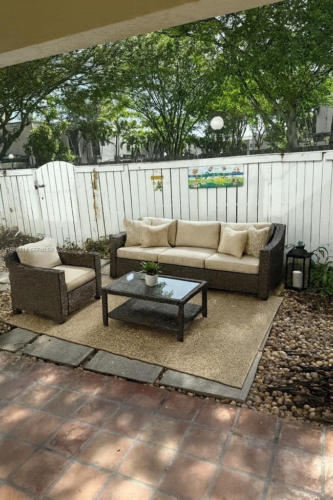 Building Photo - 6860 SW 45th Ln