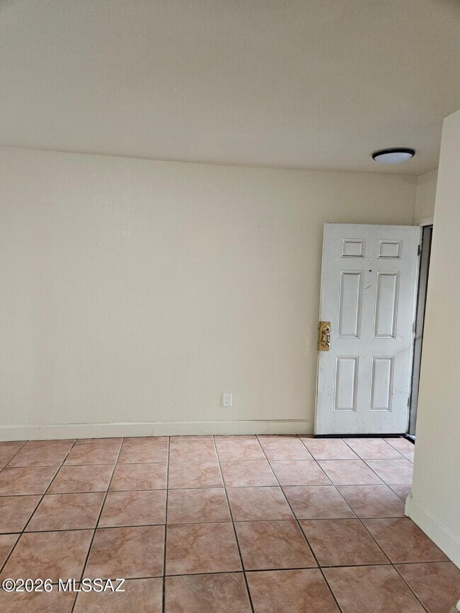 Foto del edificio - 5664 S Wood Crest Dr