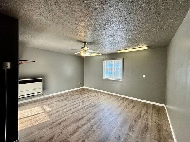 Building Photo - 34420 Thorpe Ct