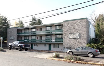 Building Photo - Dawcrest Apartments