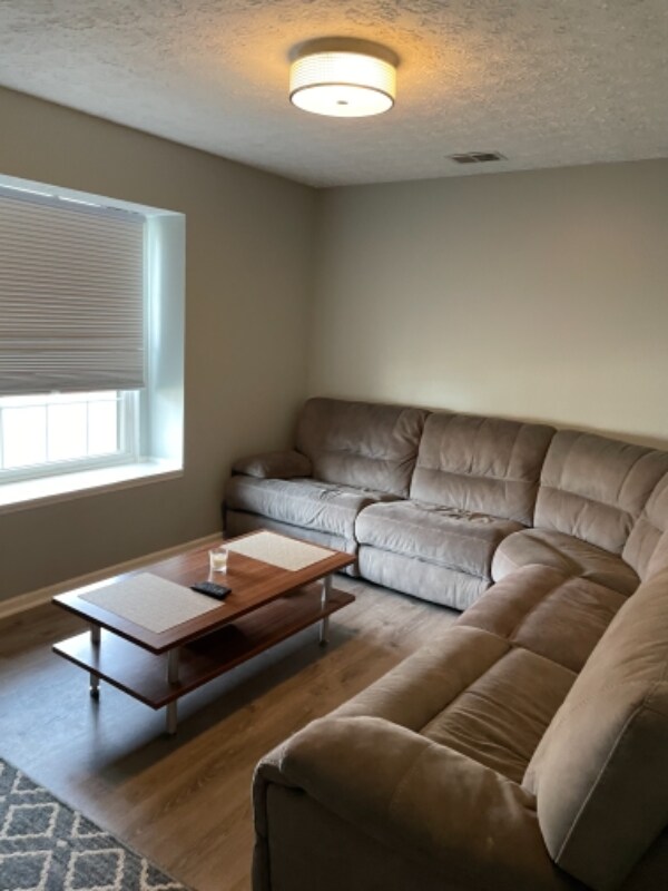 Foto del edificio - 2957 Charmwood Ct