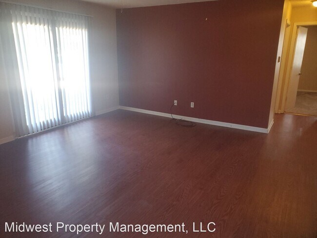 Building Photo - 2 br, 1 bath House - 504 E Columbia Drive