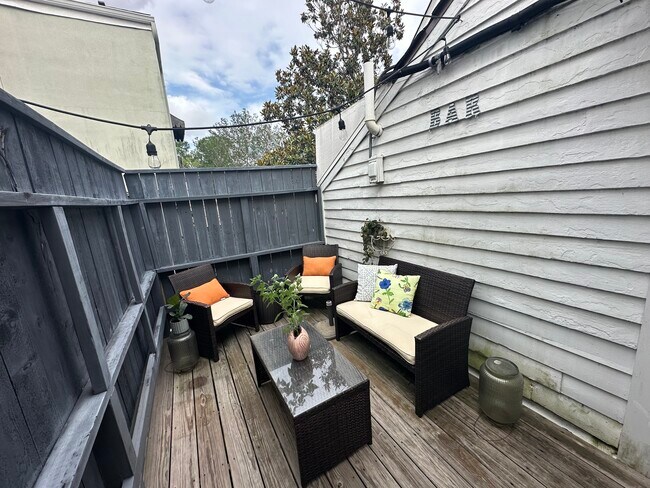 Private Deck - 1545 6th St