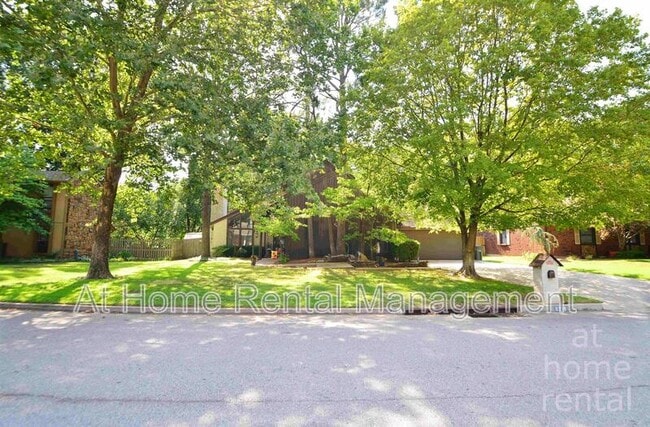 Building Photo - 8316 S Pittsburg Ave