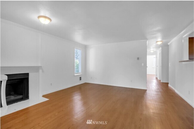 Building Photo - 3723 S Orchard St