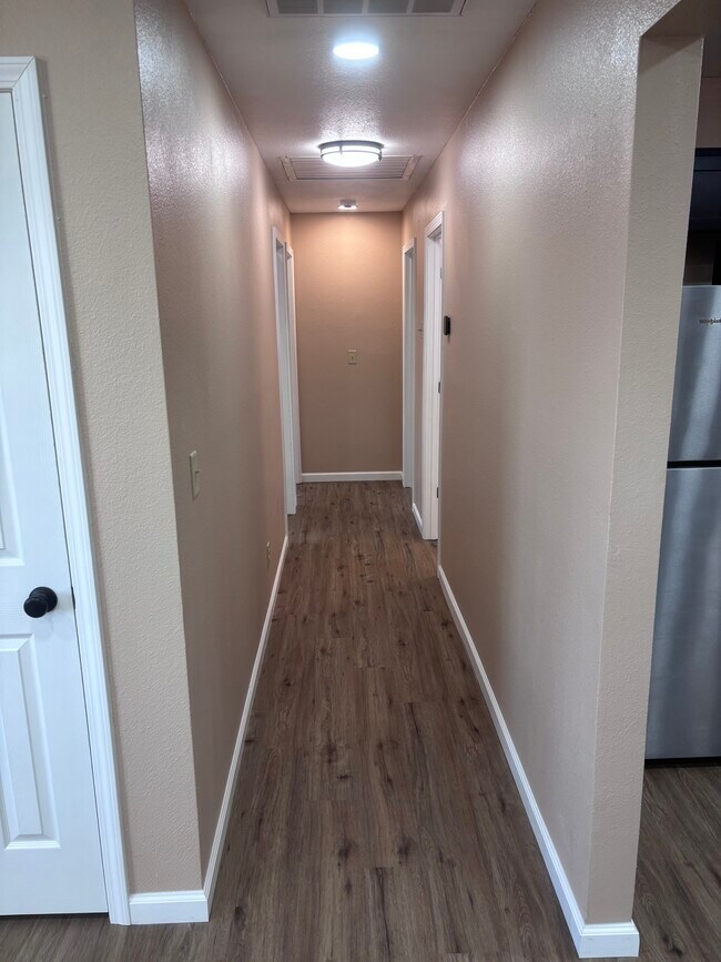 Foto del edificio - 1811 Briarwood Dr