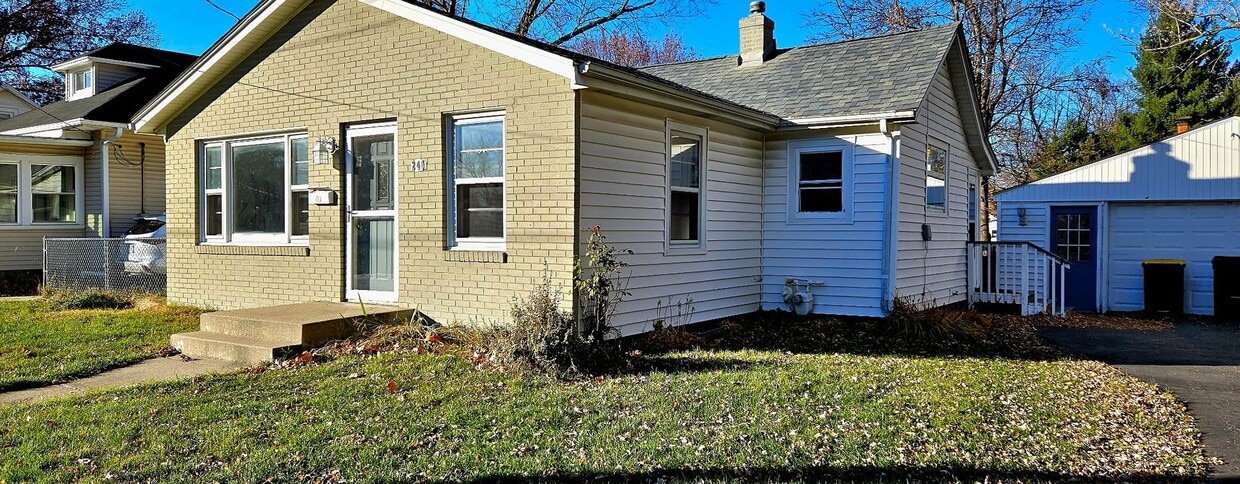 Primary Photo - Loves Park 3 bedroom