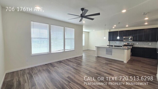 Foto del edificio - 706 176th Ave