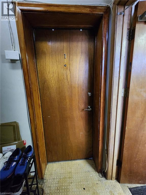 Building Photo - 32 Fairmount Rd