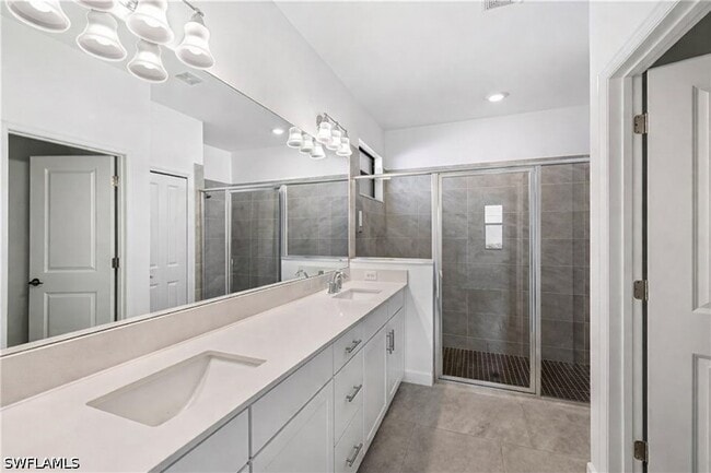 Building Photo - 18311 Ridgeline Dr