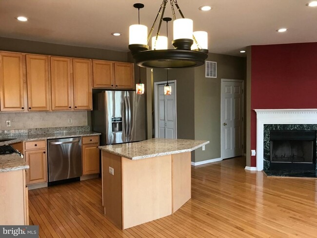 Building Photo - 33 Faxon Dr