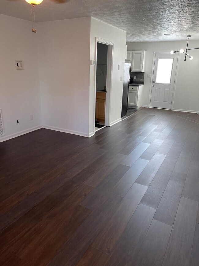 508 Minton Dr Unit 2, London, KY 40741 Apartments in London, KY