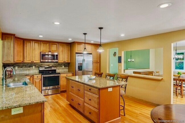 Foto del edificio - 40 Crestwood Dr