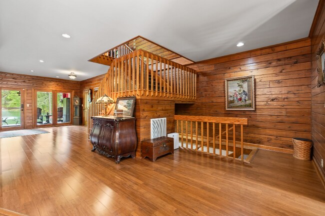 Building Photo - 108 Rhoades Ln